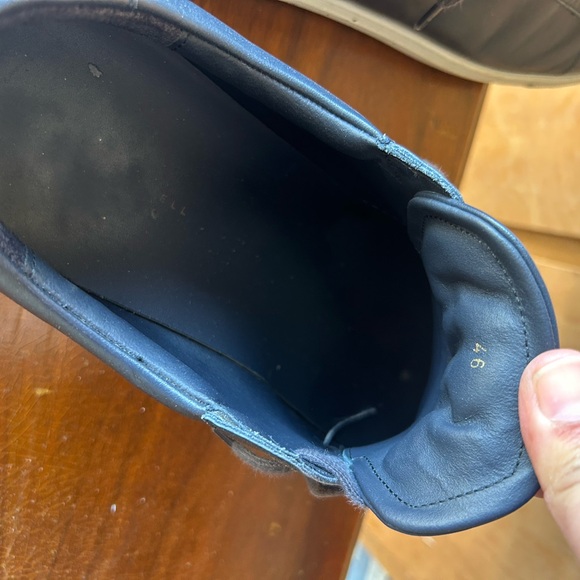 Oliver Cabell Blue Sneakers with Sleek Design - Picture 7 of 11